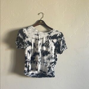 Empyre Black and White Graphic Crop T-Shirt